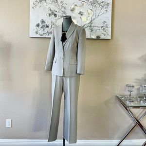 ANNE KLEIN Executive Collection Pants Suit